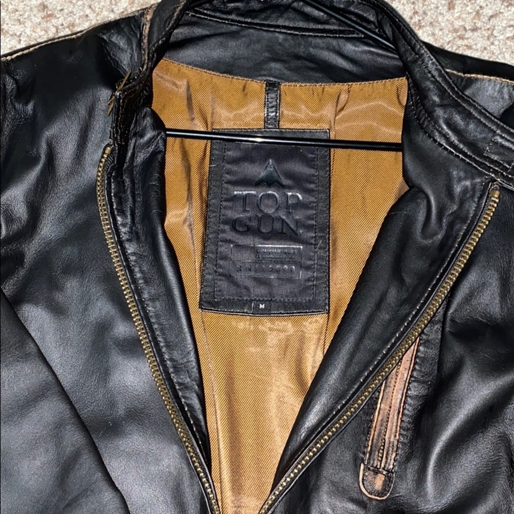 Leather Jacket ๐ฅ - Picture 6 of 8